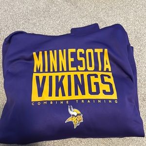 vikings hoodie size small